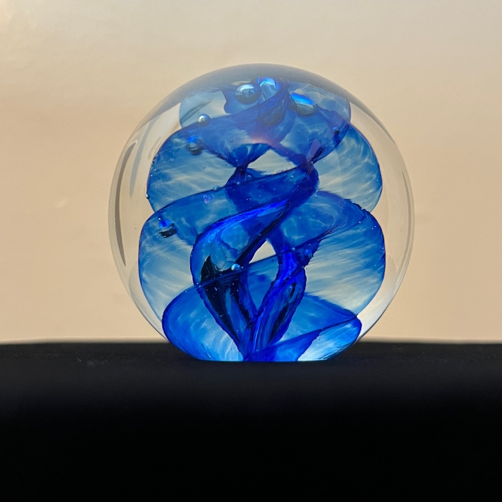 Glass‎ Eye Studio Vintage 1995 Blue Spiral Mini Glass Paperweight